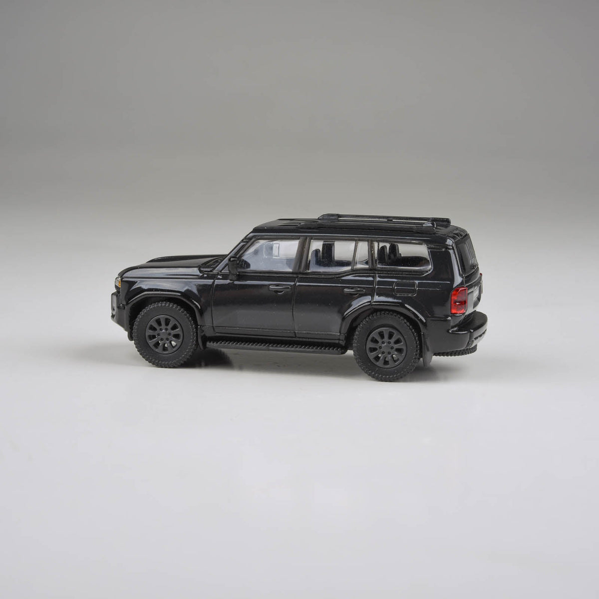 [PRE-VENTA 2026] PARA64 - Toyota Land Cruiser 250 Prado 2024 'Underground' - Tomica Costa Rica Collectors Club
