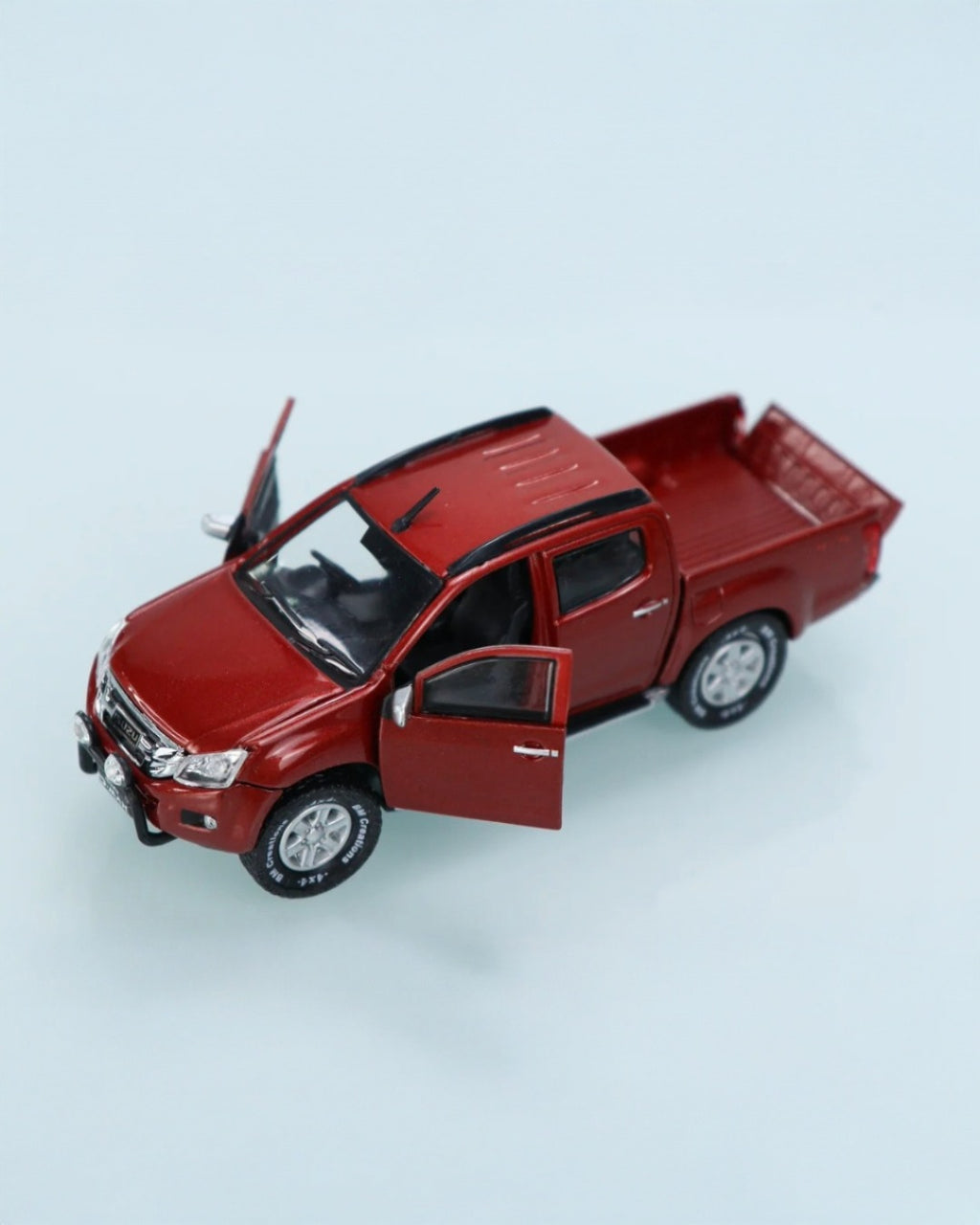 BM Creations - ISUZU D-Max 2016 Naranja con Piezas Intercambiables - Tomica Costa Rica Collectors Club