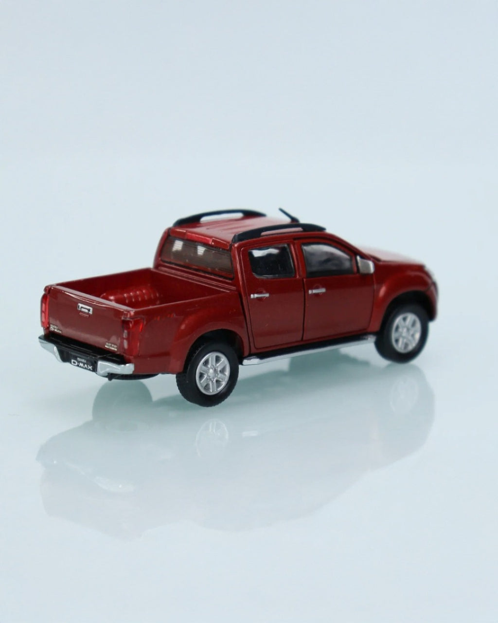 BM Creations - ISUZU D-Max 2016 Naranja con Piezas Intercambiables - Tomica Costa Rica Collectors Club
