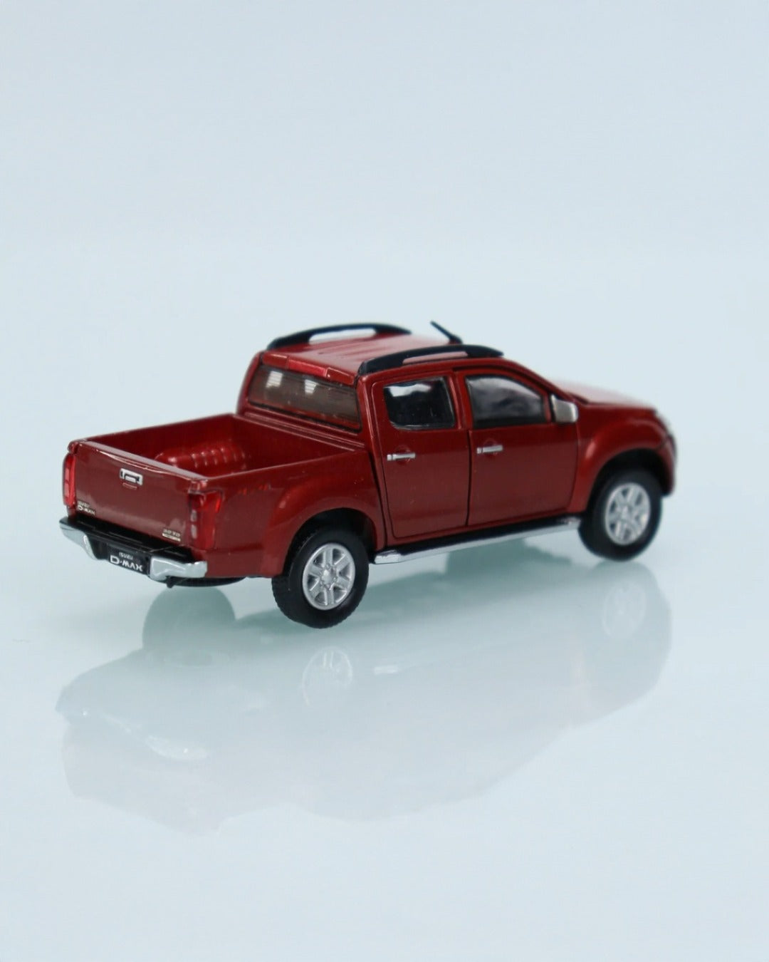 BM Creations - ISUZU D-Max 2016 Naranja con Piezas Intercambiables - Tomica Costa Rica Collectors Club