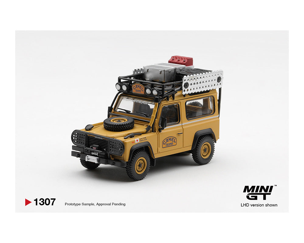 MINI GT - Land Rover Defender 90 1985 Camel Trophy Borneo Equipo de Japón - Tomica Costa Rica Collectors Club