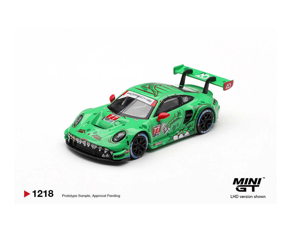 MINI GT - Porsche 911 GT3 R (992) #77 AO Racing Rexy 2025 IMSA Sebring 12 Horas Ganador de Clase Frontal - Tomica Costa Rica Collectors Club