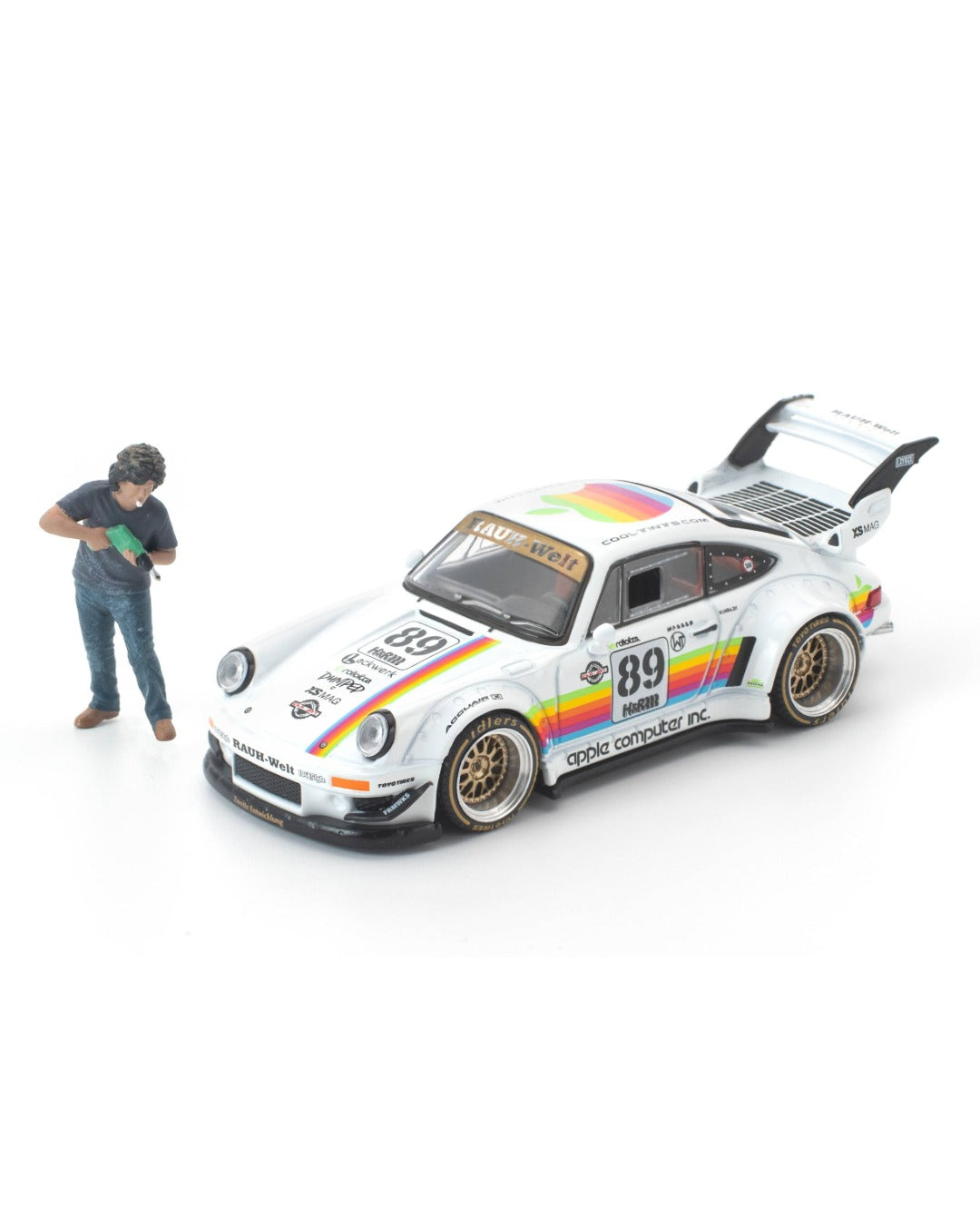 POP RACE - RWB 930 Apple con figura de Akira Nakai - Tomica Costa Rica Collectors Club