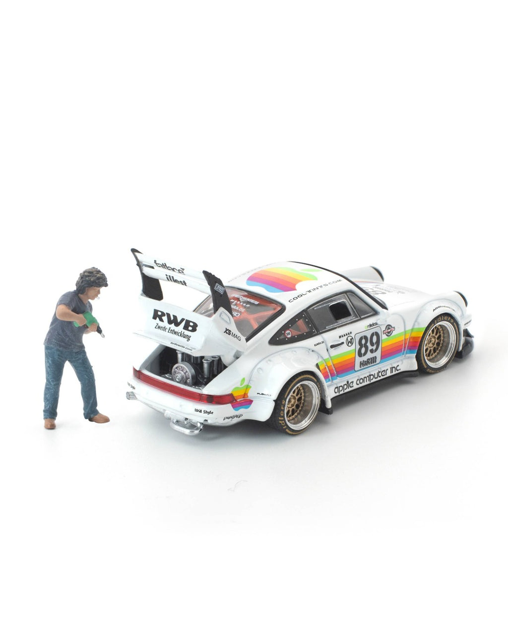 POP RACE - RWB 930 Apple con figura de Akira Nakai - Tomica Costa Rica Collectors Club