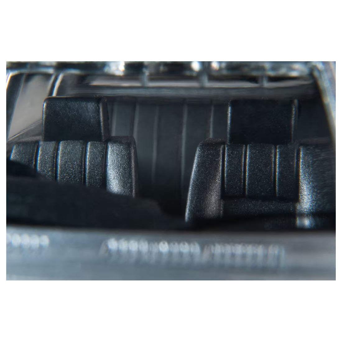 TOMICA Limited Vintage Neo - LV-N256c Toyota Hilux 4WD Pickup Doble Cabina SSR (Plateado) Modelo 1991