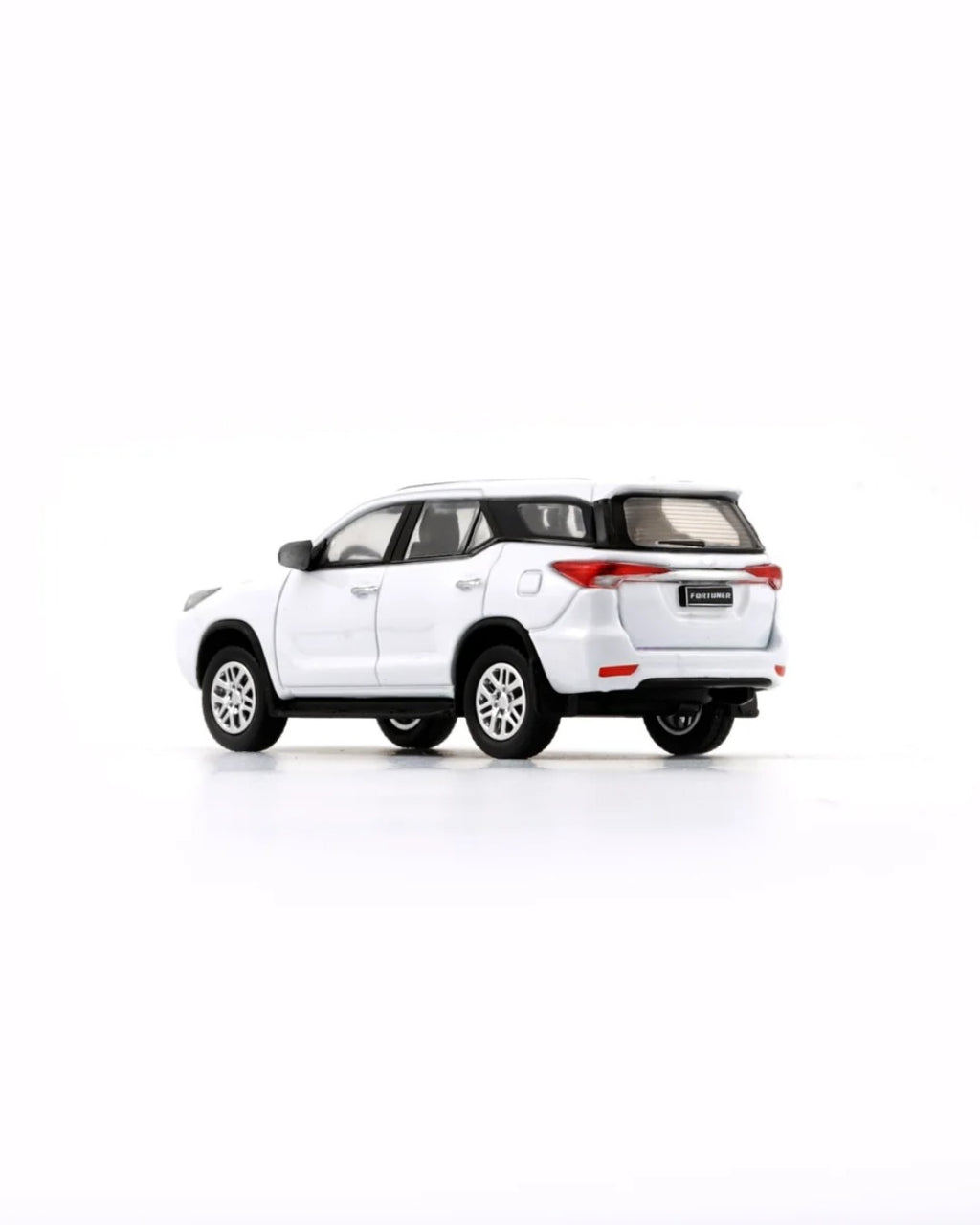 BM Creations - Toyota Fortuner 2018 Blanca - Tomica Costa Rica Collectors Club