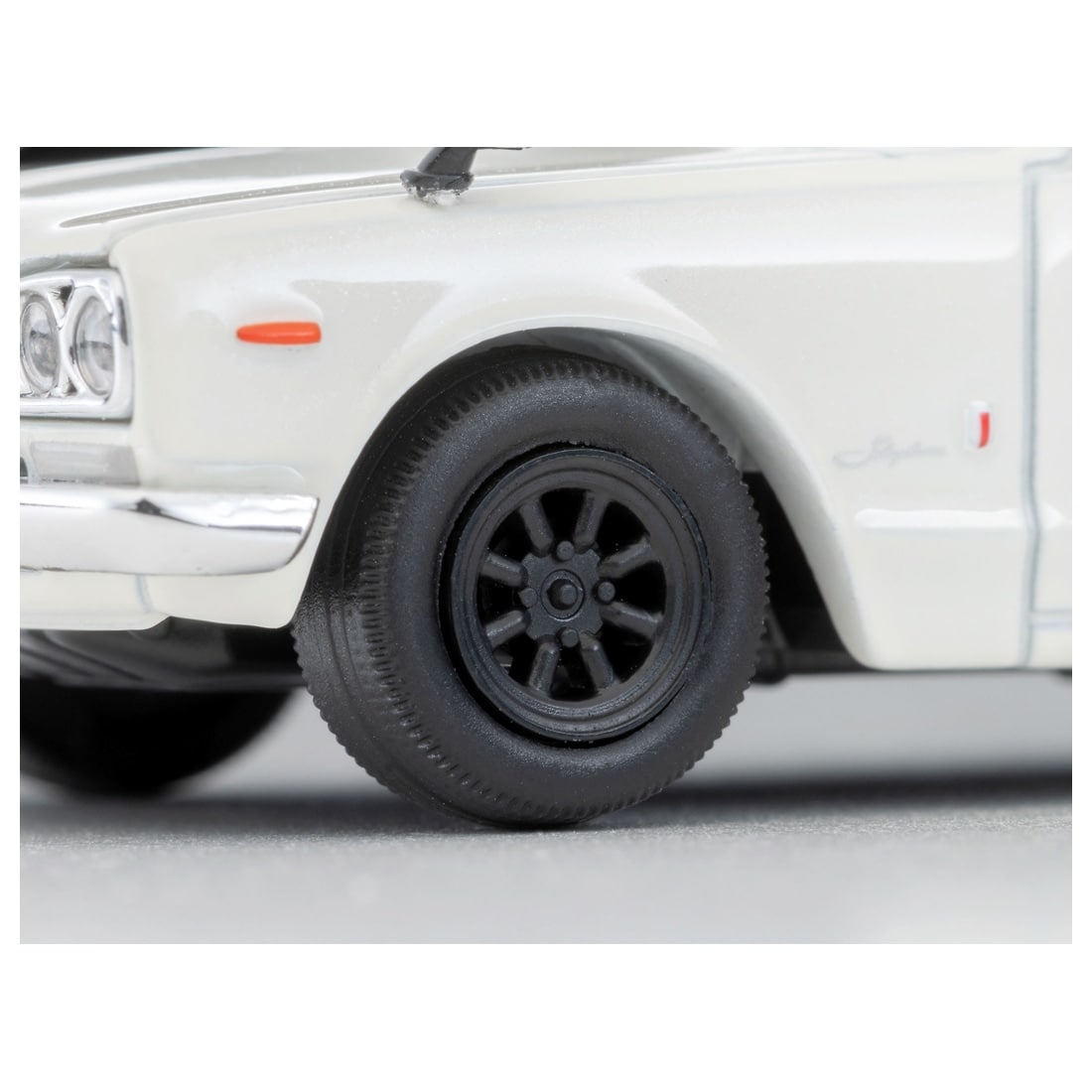 TOMICA Limited Vintage Neo - LV-N380a Nissan Skyline Hardtop 2000GT-R w/RS Watanabe Wheel (White) 72 Modelo - Tomica Costa Rica Collectors Club
